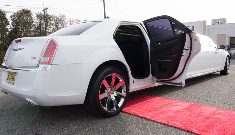 12 passenger Chrysler limousine