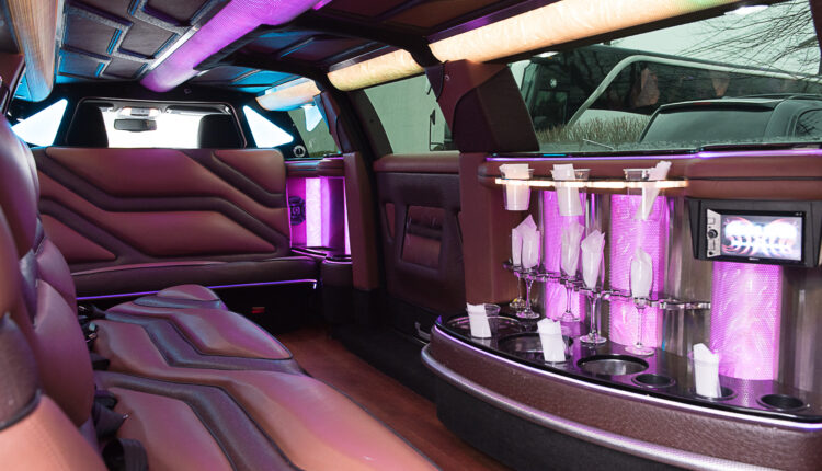 12 passenger Chrysler limousine