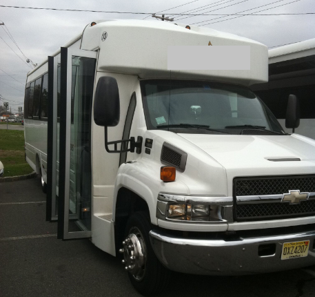 24 PASSENGER NEW YORK PARTY BUS
